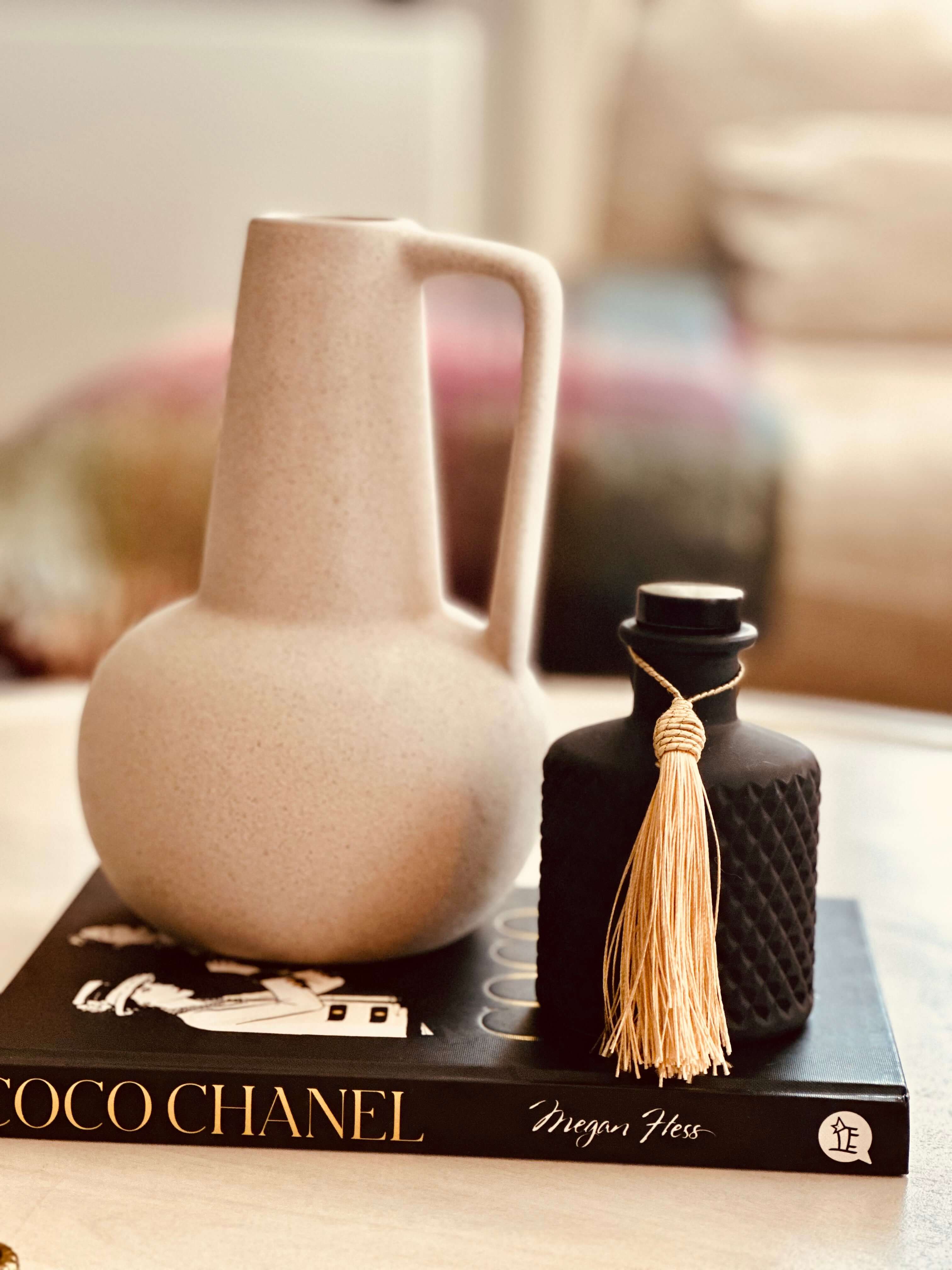 Enhance your home with our Scented Reed Diffuser, available in sleek Matte Black or Matte White. The perfect addition to our Geo Range, which also includes our popular 3 stack Geo Candle. Transform your space with our signature scents.