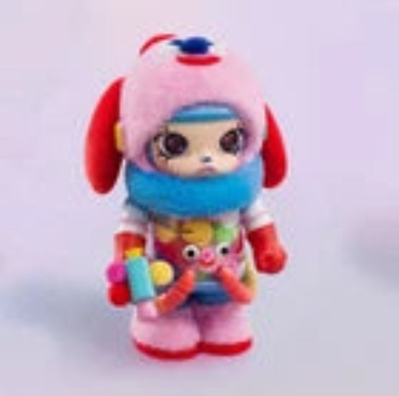 Dive into the fascinating world of Pop Mart with the impressive Space Molly 400% figure, designed by the renowned artist Jon Burgerman.